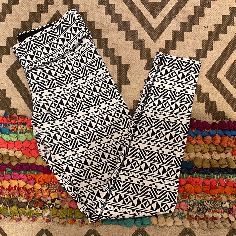 PINK Ultimate yoga leggings